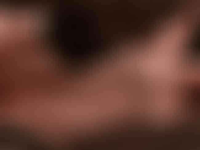 DianaDeLuxe Porno Video: Es laeuft mir aus der Muschi